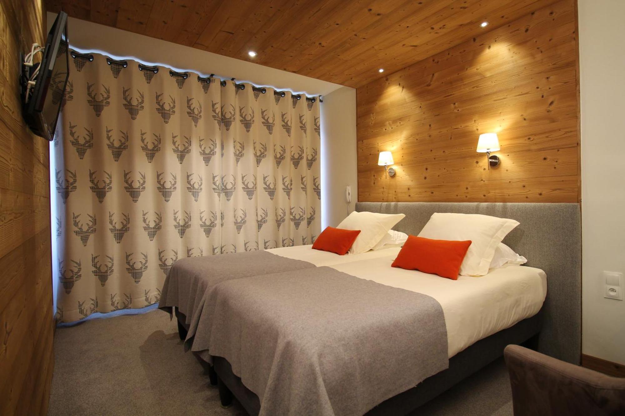 ואלואר Hotel Du Cret Rond מראה חיצוני תמונה
