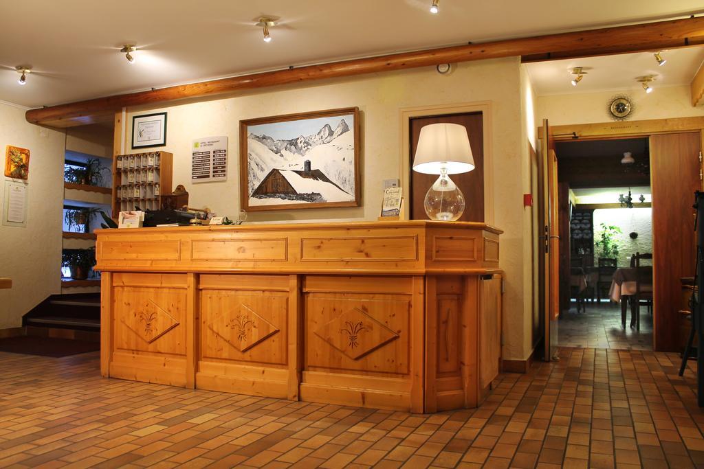 ואלואר Hotel Du Cret Rond מראה חיצוני תמונה